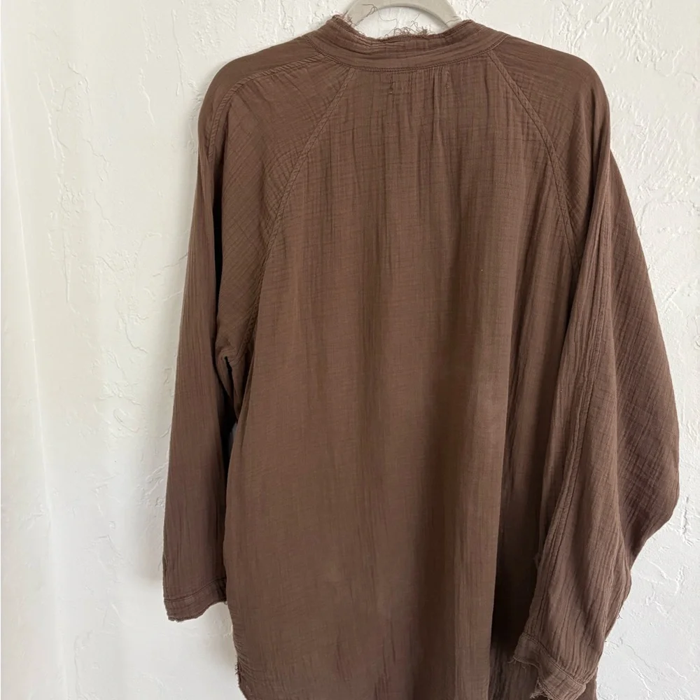 We The Free Chocolate Brown Button-Down Shirt Size M - Picture 7 of 9